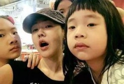 吃瓜星娱乐,揭秘娱乐圈幕后故事，带你领略明星真实生活